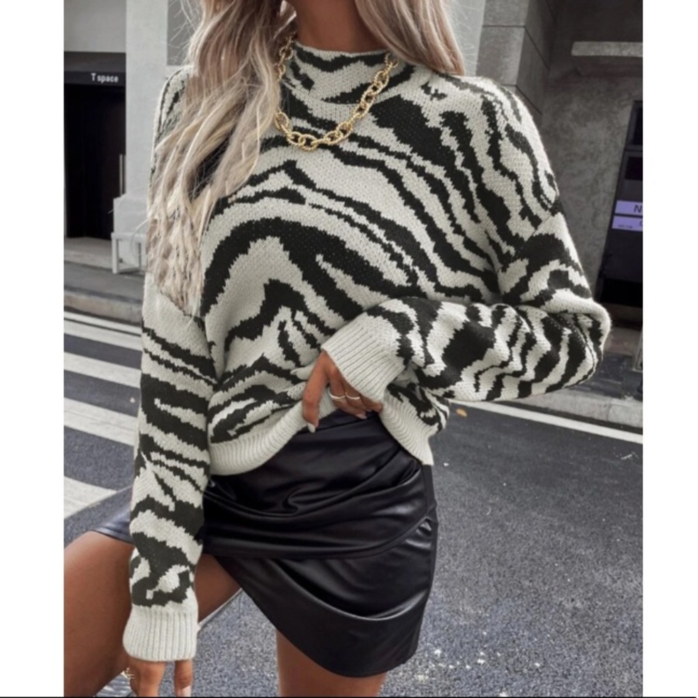 Zebra print knit sweater - Picture 5 of 16